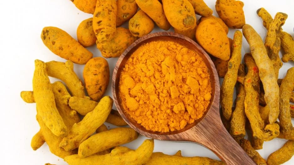 Αυτά τα 4 πράγματα θα σας συμβούν αν βάλετε στη ζωή σας τον κουρκουμά!